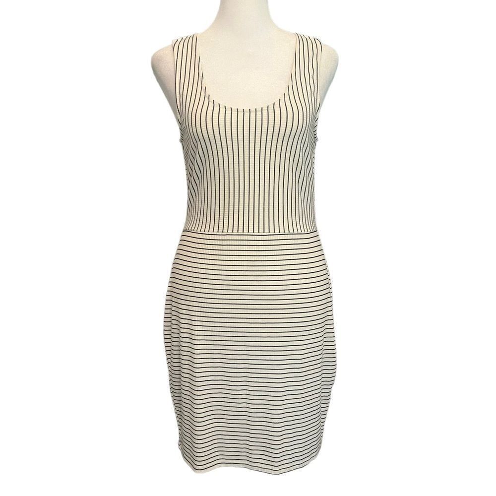 Charlotte Russe Women’s Striped Sleeveless Dress Size Medium​​​